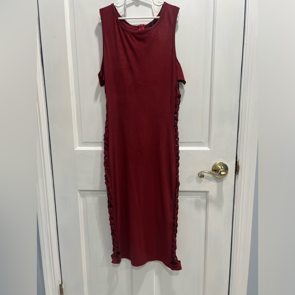 KTOO Super Soft Red Wine Dress With Side Open Braid Detail SIZE LARGE Pre Loved